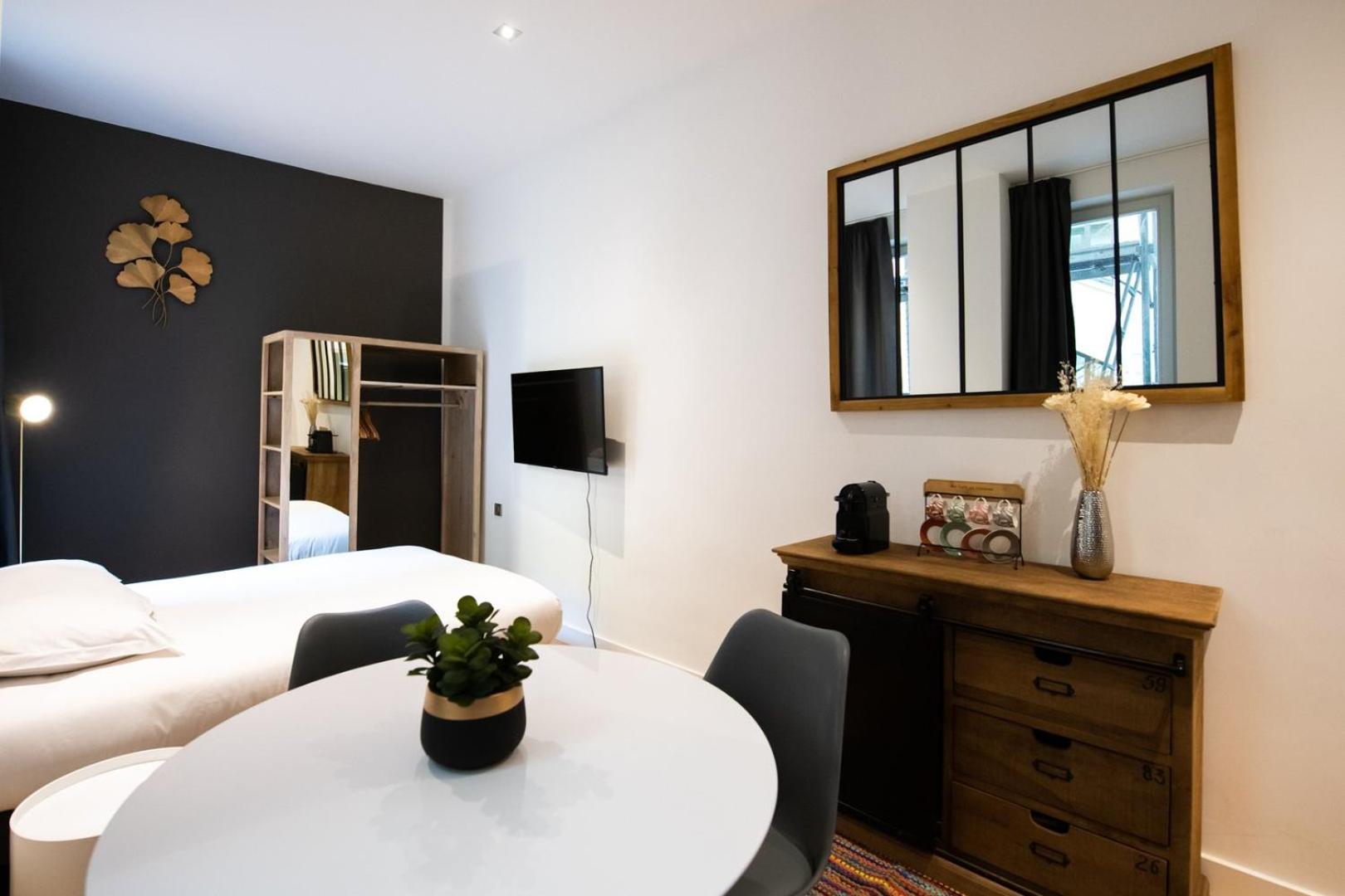 Le St Germain - Petillant Studio Decore Avec Gout En Centre-Ville Lyon Bagian luar foto